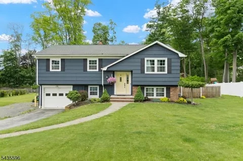 9 Partridge Ln, Sparta, NJ 07871