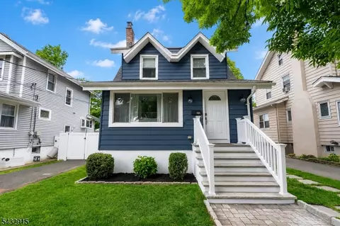 6 Pershing Ct, Ridgefield Park, NJ 07660