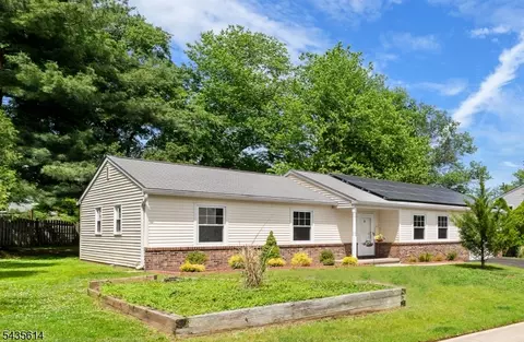 4 Dorothea Ter, Lawrence Township, NJ 08648