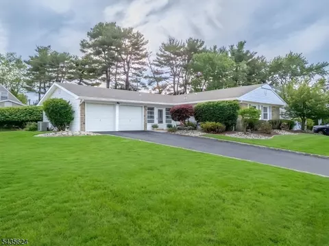 117 Idolstone Ln, Aberdeen Twp, NJ 07747