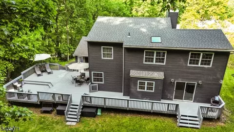 63 Mountainside Dr, Randolph, NJ 07869