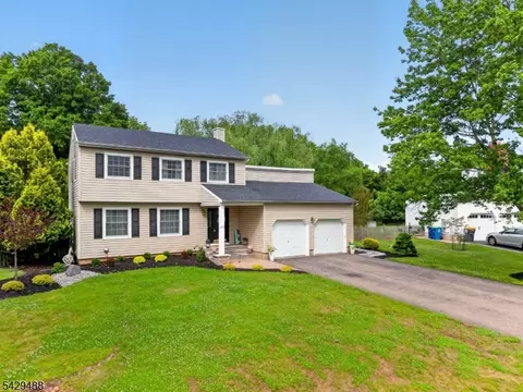 615 Van Liew Ct, Hillsborough, NJ 08844