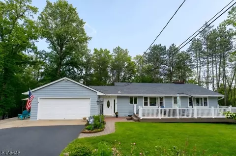 103 Asbury Rd, Hackettstown, NJ 07840