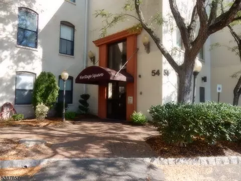 54 W Cherry St #101, Rahway, NJ 07065