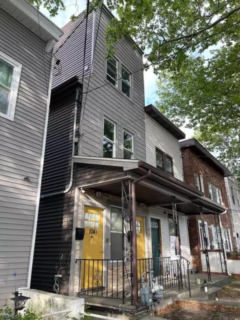 104 A Yale Ave, Jersey City, NJ 07304