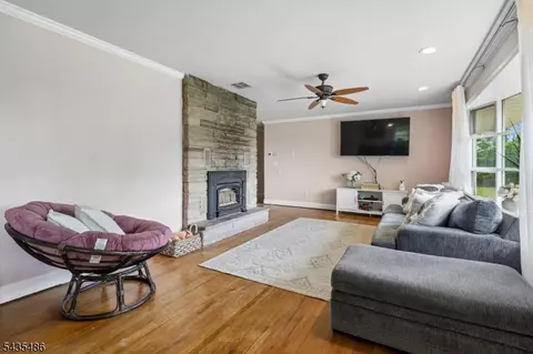 Living - 21 Wayside Ln, Lebanon, NJ 08833 photo 1 of 1