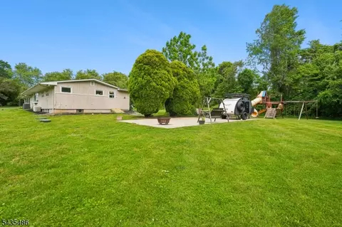 Exterior - 21 Wayside Ln, Lebanon, NJ 08833 photo 4 of 4
