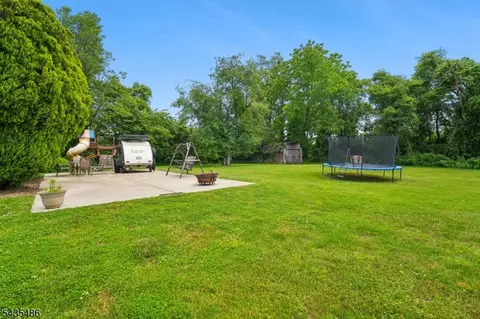 Exterior - 21 Wayside Ln, Lebanon, NJ 08833 photo 3 of 4