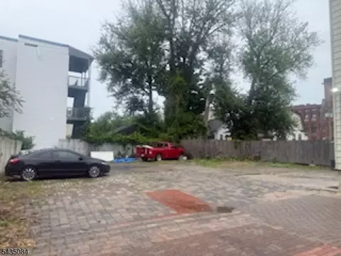 936 E 19th St, Paterson, NJ 07501