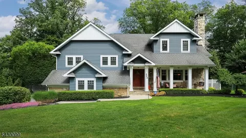 244 Pembrook Rd, Mountainside, NJ 07092