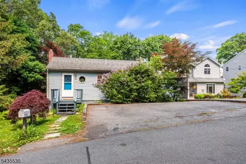 21 Ford Rd, Landing, NJ 07850