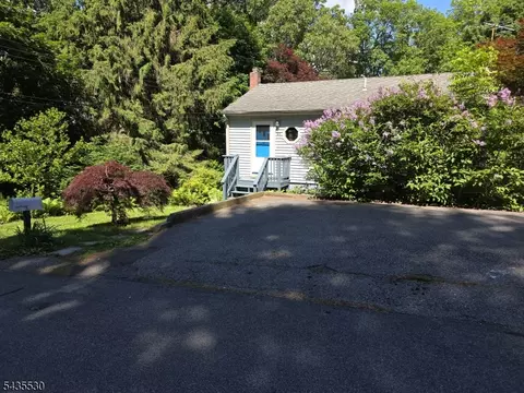 21 Ford Rd, Landing, NJ 07850
