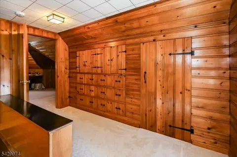 Entry Way - 111 Jackson Ave, Wayne, NJ 07470 photo 2 of 2