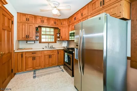 111 Jackson Ave, Wayne, NJ 07470 photo 11
