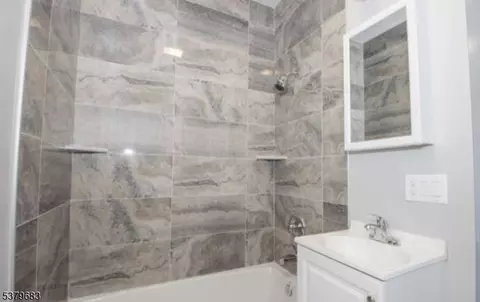 Bath - 1101 Ringwood Ave, Haskell, NJ 07420 photo 4 of 4