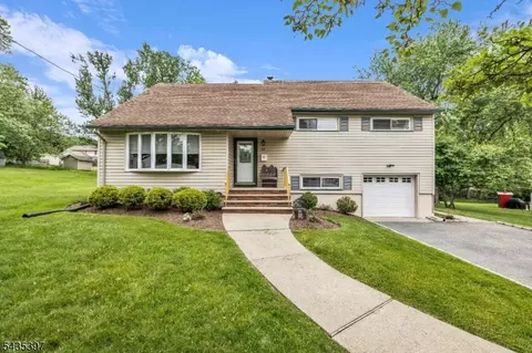 23 Ridge Ct, Cedar Grove, NJ 07009