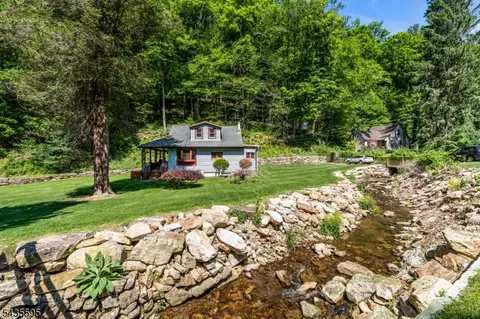 145 Mill Brook Rd, Washington, NJ 07882