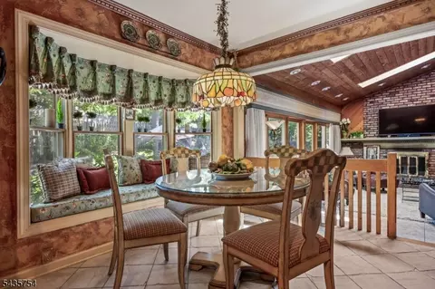 Dining - 54 Eileen Way, Edison, NJ 08837 photo 2 of 2