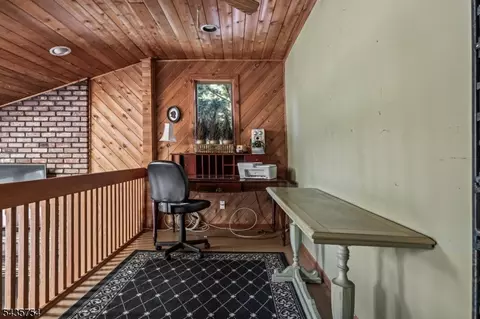 Entry Way - 54 Eileen Way, Edison, NJ 08837 photo 4 of 4