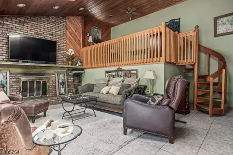 Living - 54 Eileen Way, Edison, NJ 08837 photo 3 of 3
