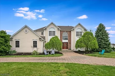 24 Saddle Ridge Rd, Sparta, NJ 07871
