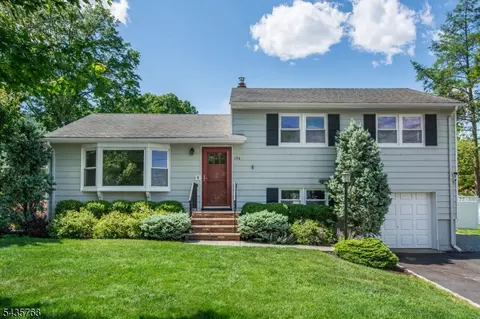 194 Whippany Rd, Whippany, NJ 07981