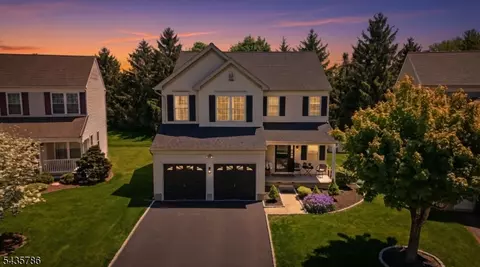 434 Hamilton Dr, Stewartsville, NJ 08886