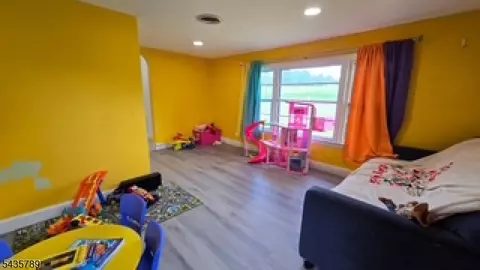 Entry Way - 1777 Springtown Rd, Alpha, NJ 08865 photo 2 of 4