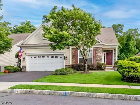 717 Thistle Hill Ln, Somerset, NJ 08873