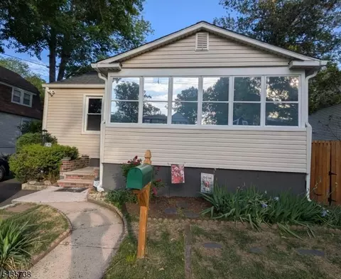 1833 W 4th St, Piscataway, NJ 08854
