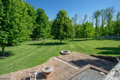 Exterior - 6 Eileen Dr, Wantage, NJ 07461 photo 3 of 10