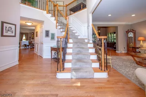 6 Eileen Dr, Wantage, NJ 07461 photo 2