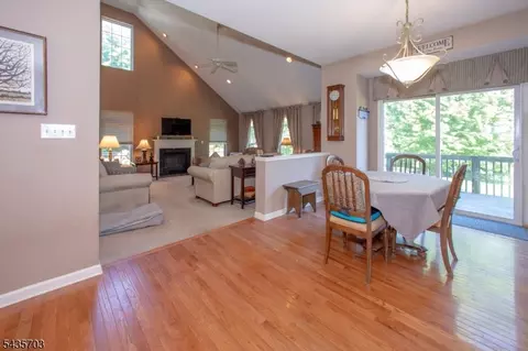 6 Eileen Dr, Wantage, NJ 07461 photo 10
