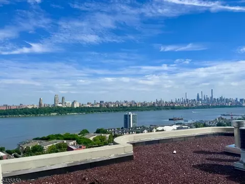 100 Carlyle Drive N05j #5 JN, Cliffside Park, NJ 07010
