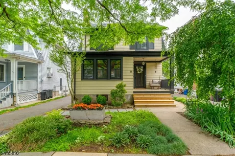 16 Coolidge Ave, Bloomfield, NJ 07003