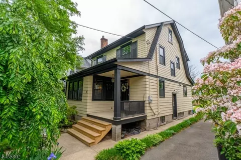 16 Coolidge Ave, Bloomfield, NJ 07003