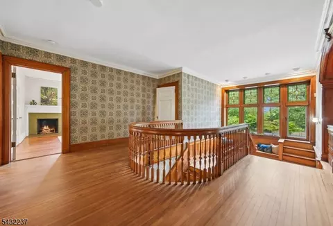 Entry Way - 500 Berkeley Ave, City Of Orange, NJ 07050 photo 3 of 8