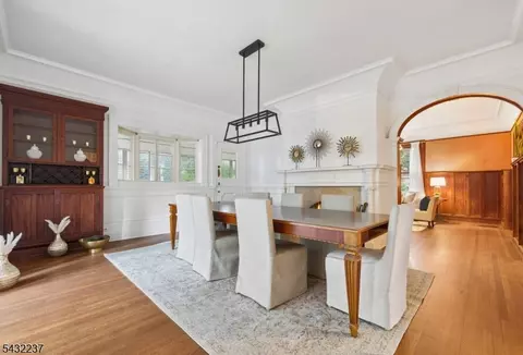 Dining - 500 Berkeley Ave, City Of Orange, NJ 07050 photo 1 of 2