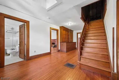 Entry Way - 500 Berkeley Ave, City Of Orange, NJ 07050 photo 6 of 8