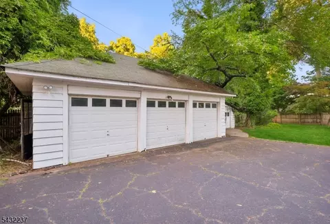 Exterior - 500 Berkeley Ave, City Of Orange, NJ 07050 photo 2 of 7