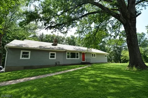 567 Foothill Rd, Bridgewater, NJ 08807
