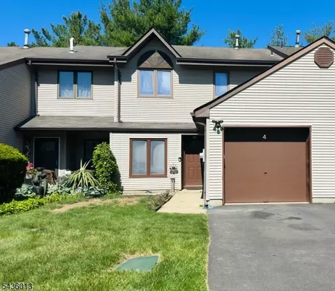 4 Peach Ct, Flemington, NJ 08822