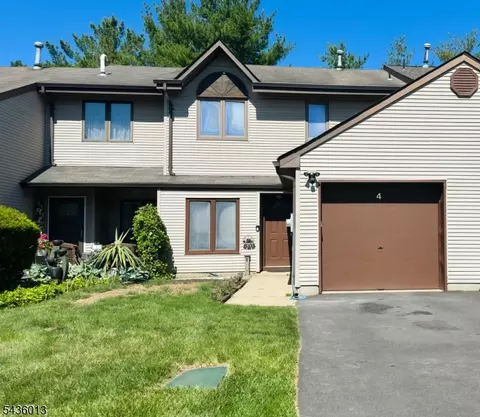 4 Peach Ct, Flemington, NJ 08822