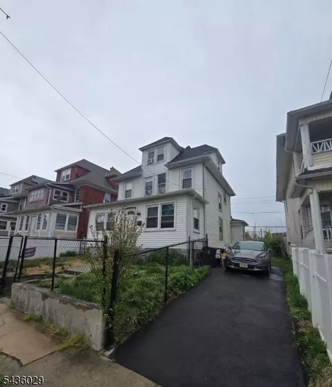 9 White Ter, Newark, NJ 07108