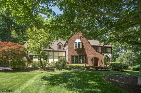 57 Linden Dr, Basking Ridge, NJ 07920