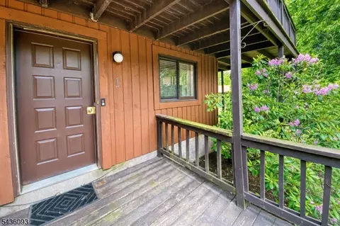 1 Gray Rock Dr UNIT 1, Vernon, NJ 07462