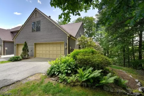 57 Bunker Hill Rd # H, West Milford, NJ 07480