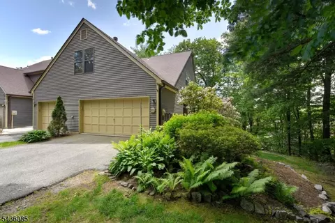57 Bunker Hill Rd # H, West Milford, NJ 07480
