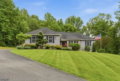 309 Turkey Top Rd, Port Murray, NJ 07865