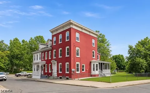 60 Brainard St, Phillipsburg, NJ 08865